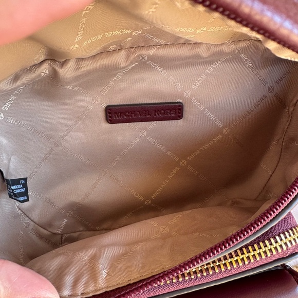 Michael Kors Burgundy Fanny pack - Picture 5 of 8